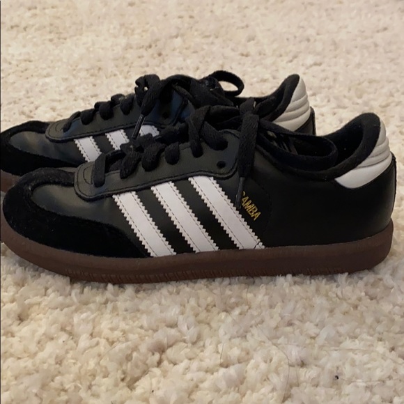 Sambas - Picture 2 of 3
